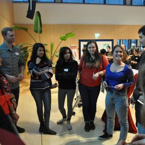 Diskussion Zwischen TeilnehmerInnen