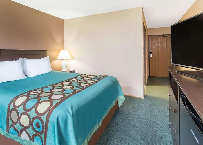 Top Hotels Close to Austin Airport