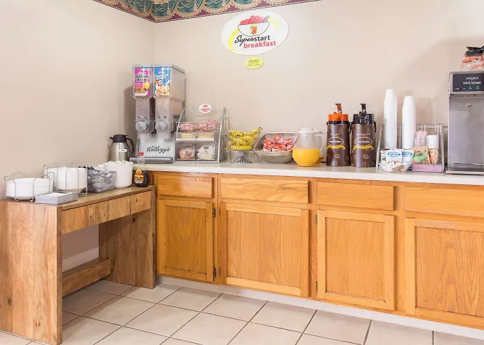 Top Austin 6th Street Hotels for Visitors