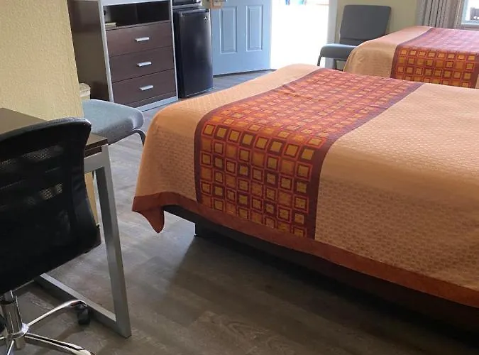 Top Hotels Savannah Airport for City Exploration