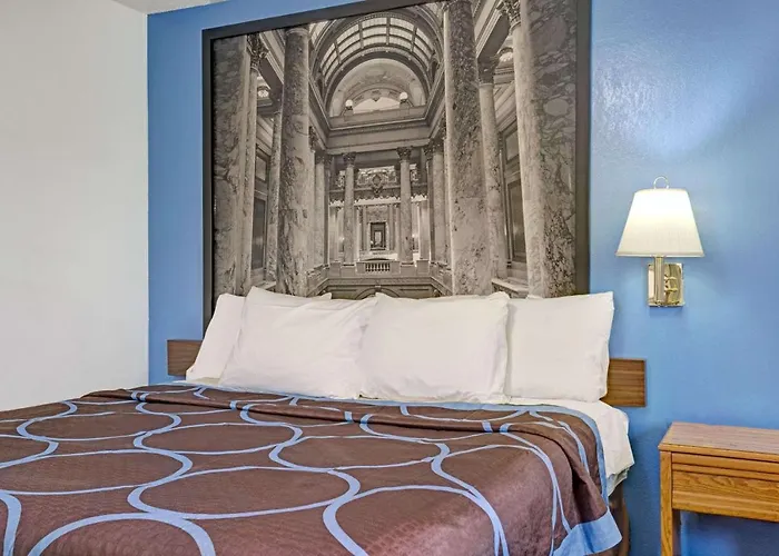 Top Hotels Close to Buffalo Passport Agency