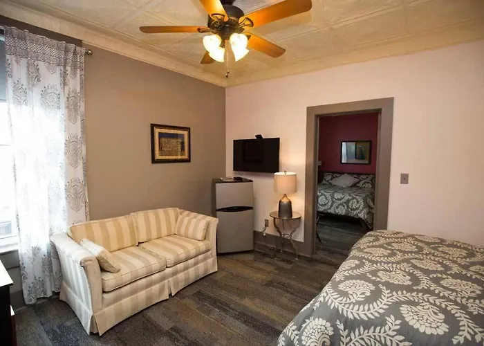 Top Hotels Near Howard University in Washington DC