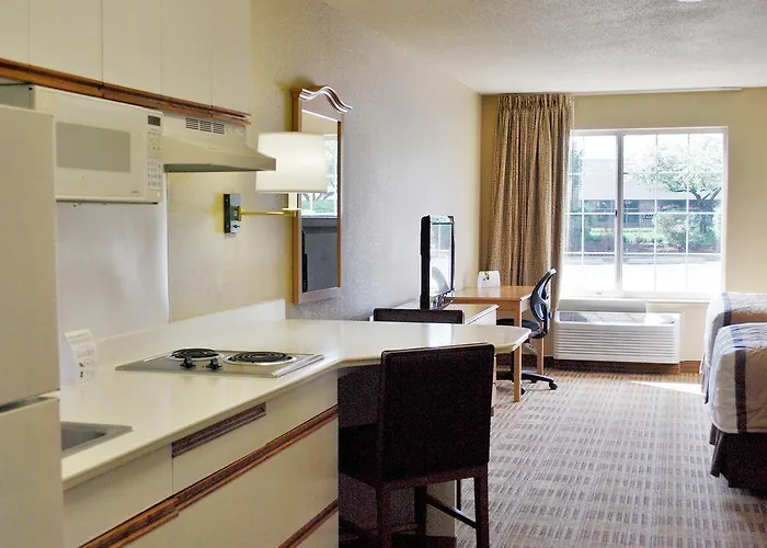 Premier Hotels in Monrovia