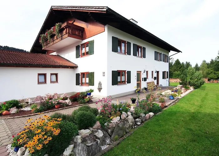 Willkommen im Hotel Garni Schlossblick in Hohenschwangau, Deutschland